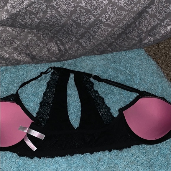 Black 34DD black razor back bra - Picture 2 of 3